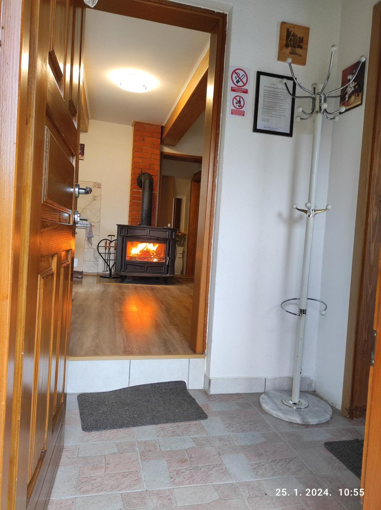 Kuca Za Odmor Tina Apartment Tounj Exterior photo